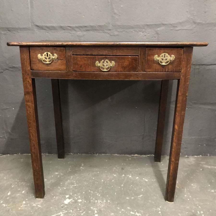 Small antique oak desk with 3 drawers
